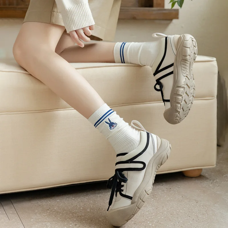 Женские носки из хлопка Осень-зима Female Sox, милые носки с героями мультфильмов в японском стиле, белые чулки в две полосы, Каваи Харадзюку,